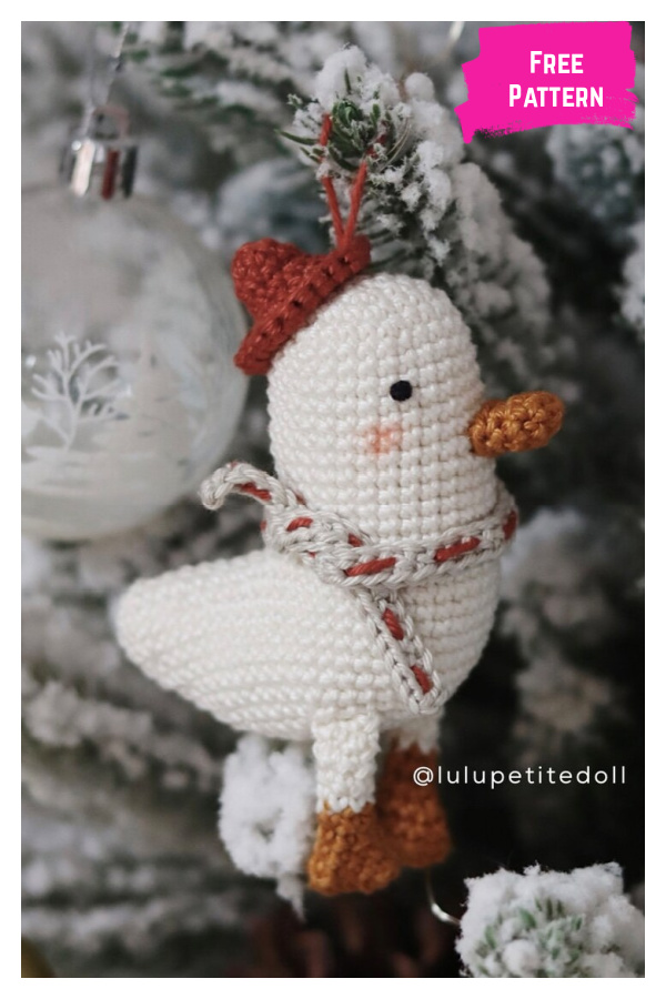 Christmas Duck Free Crochet Pattern 