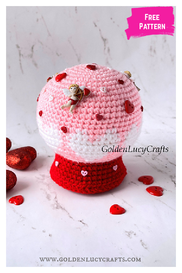 Valentine’s Day Snow Globe Free Crochet Pattern