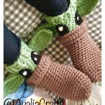 Comfy Alien Socks Free Crochet Pattern