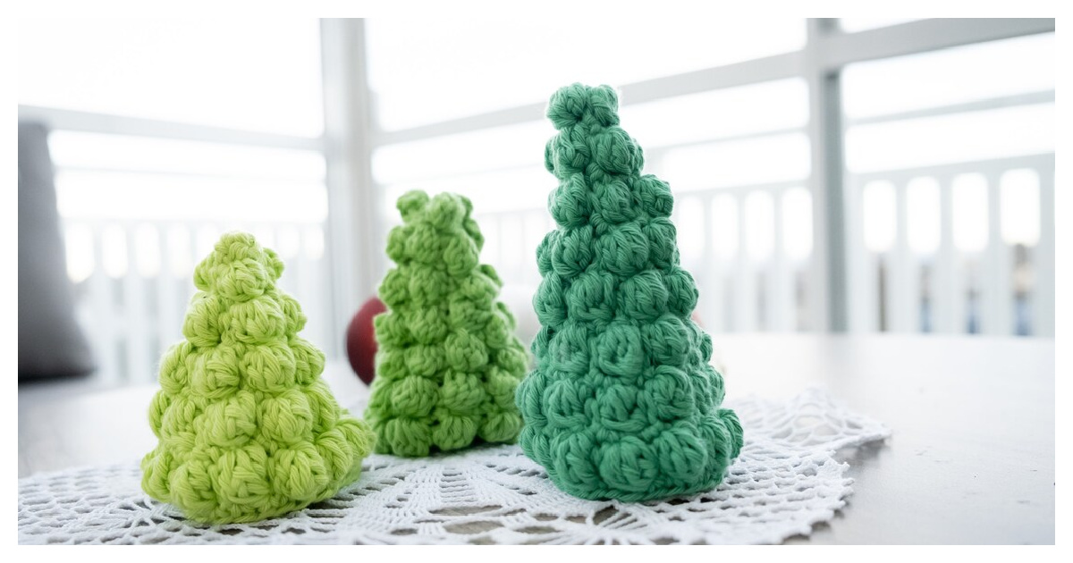 Bobble Christmas Tree Amigurumi Free Crochet Pattern and Video Tutorial