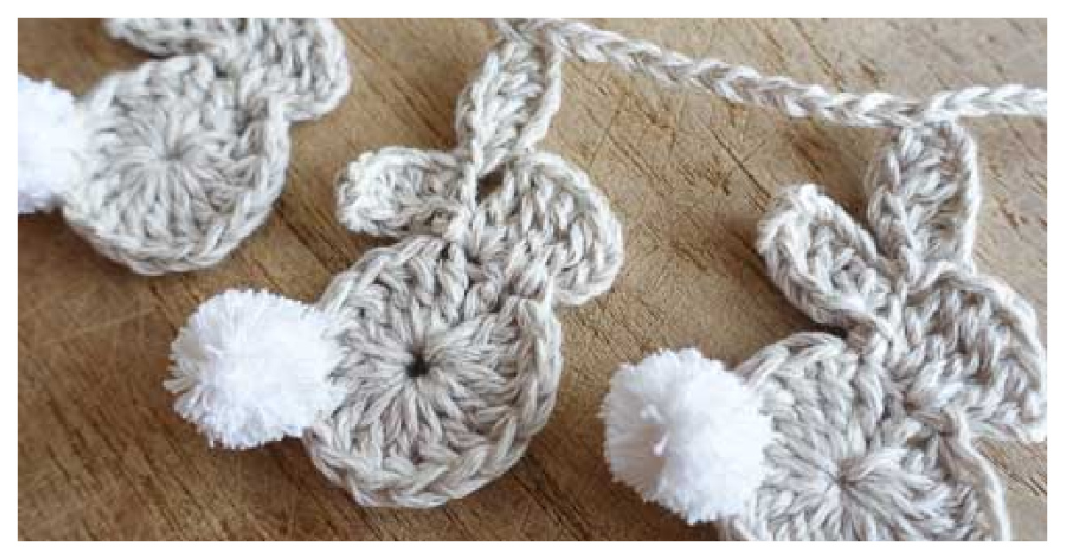 Easter Bunny Garland Free Crochet Pattern and Video Tutorial